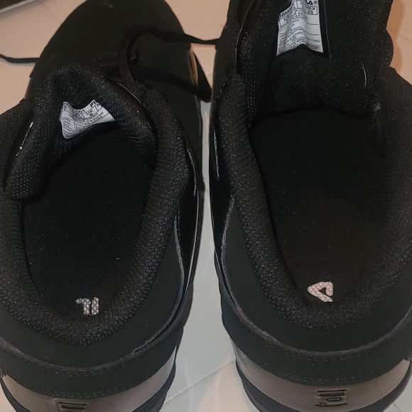All black Filas worn once size 7 boys - Picture 3 of 3